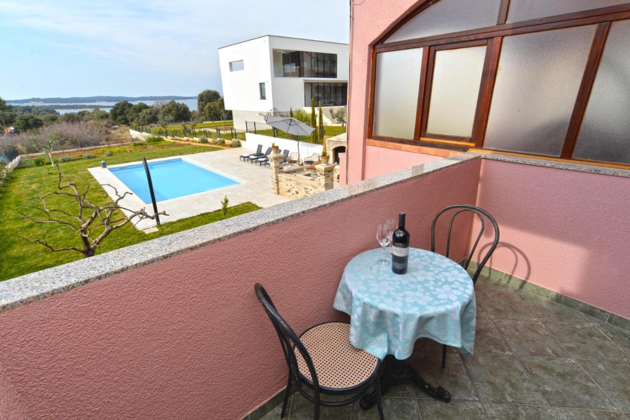 Apartments Violete 742 普拉 外观 照片