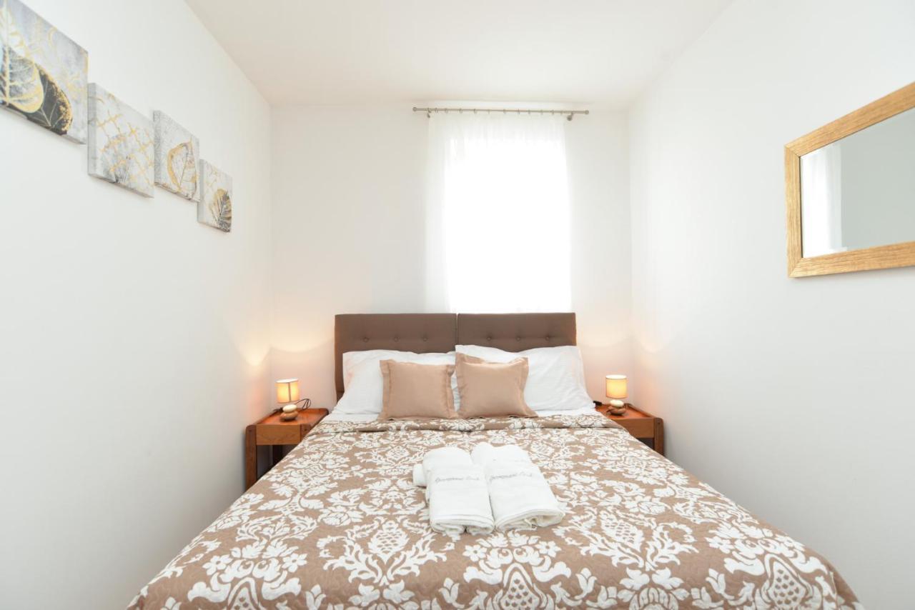 Apartments Violete 742 普拉 外观 照片